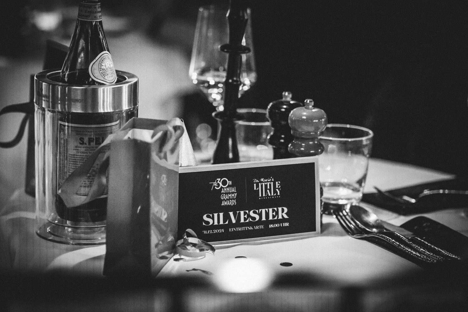 Gedeckter Tisch für ein Event, bzw,. eine Unternehmensfeier in Frankfurt am Main