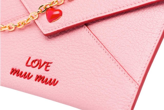 Bolsos y accesorios de Miu Miu para San Valentín