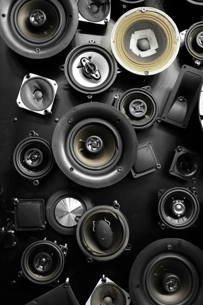 Loudspeakers in various sizes