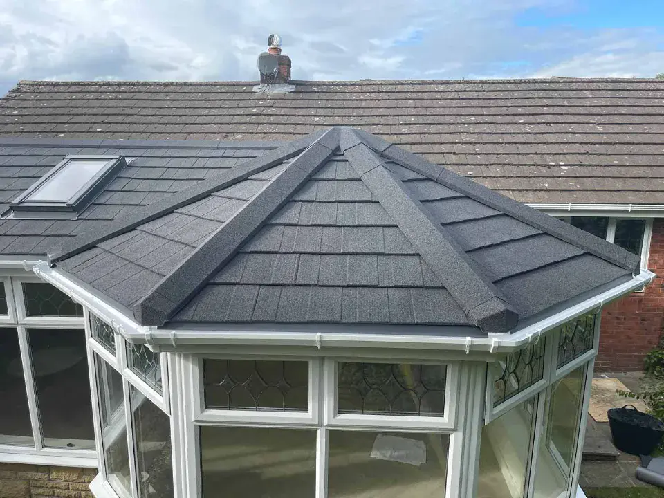 P shaped conservatory
