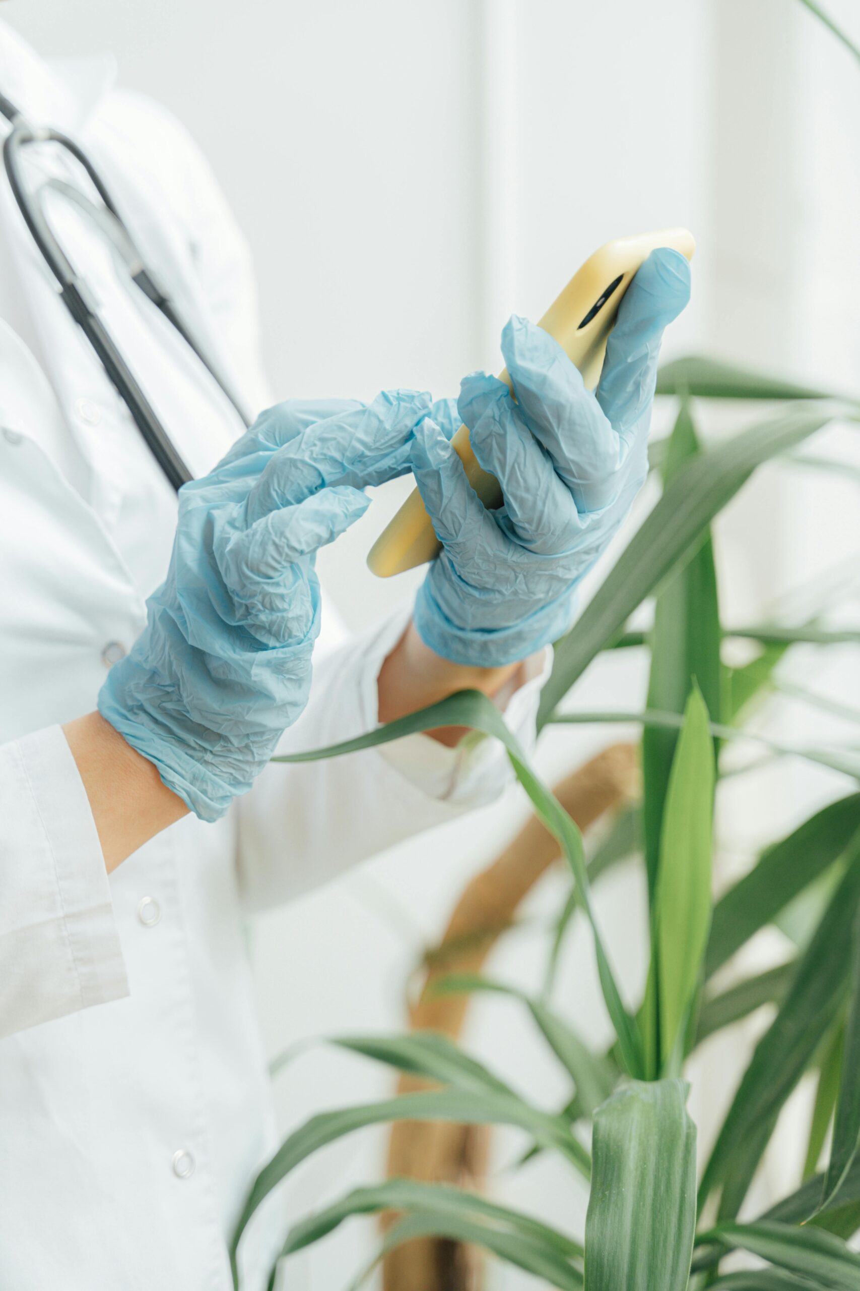 The Do’s and Don’ts For Pharma Brands On Social Media