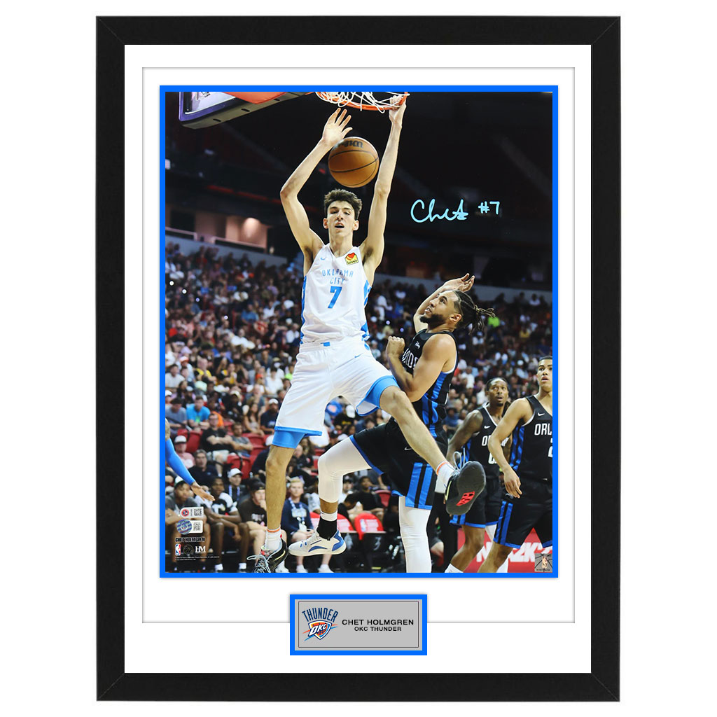 Chet Holmgren – Signed & Framed 16×20 Photo (Beckett &...