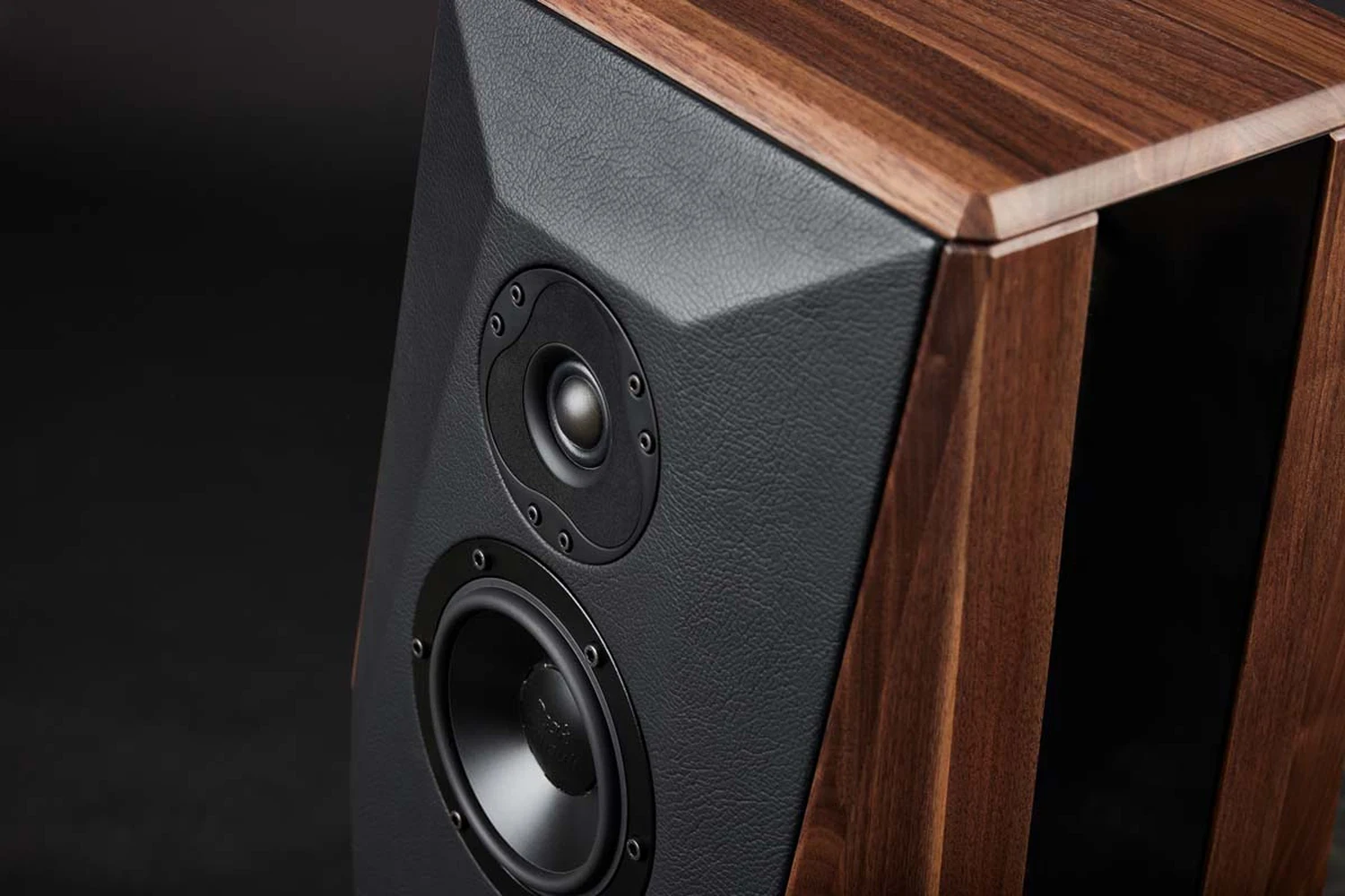 Fidelity Magazine sur les enceintes Peak Consult Sinfonia 07