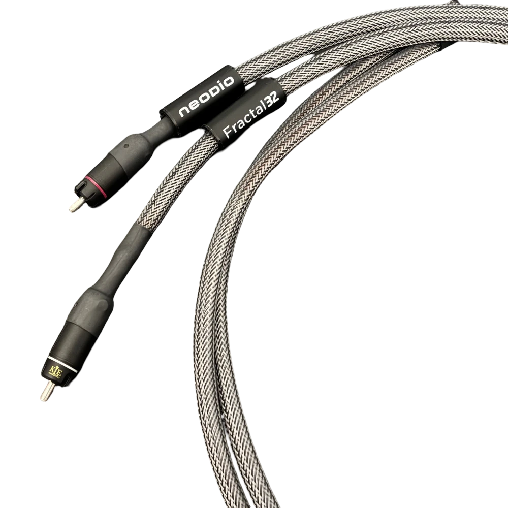 Câble Neodio 32I (interconnect - modulation) en RCA sur fond transparent