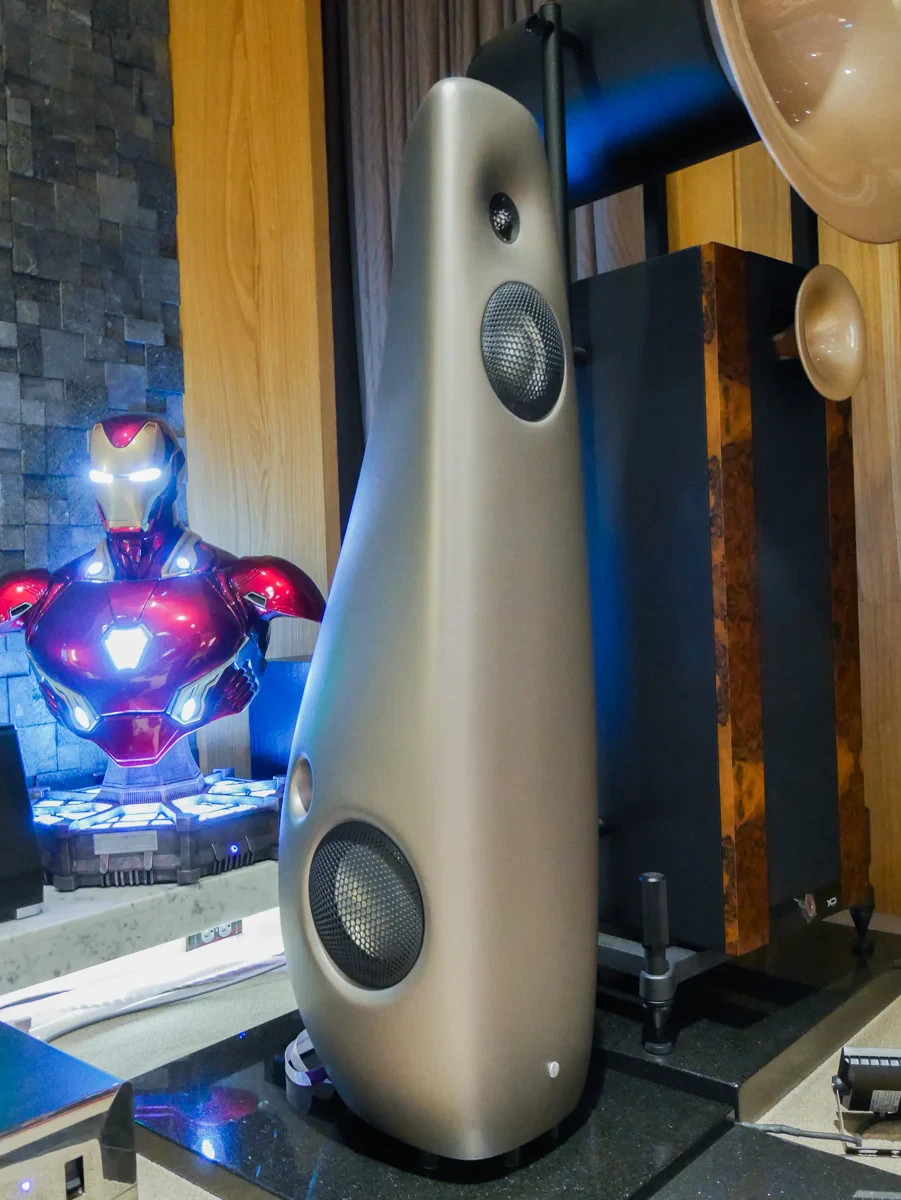 2020-07-13 U Audio Vivid Audio KAYA 45 — 01