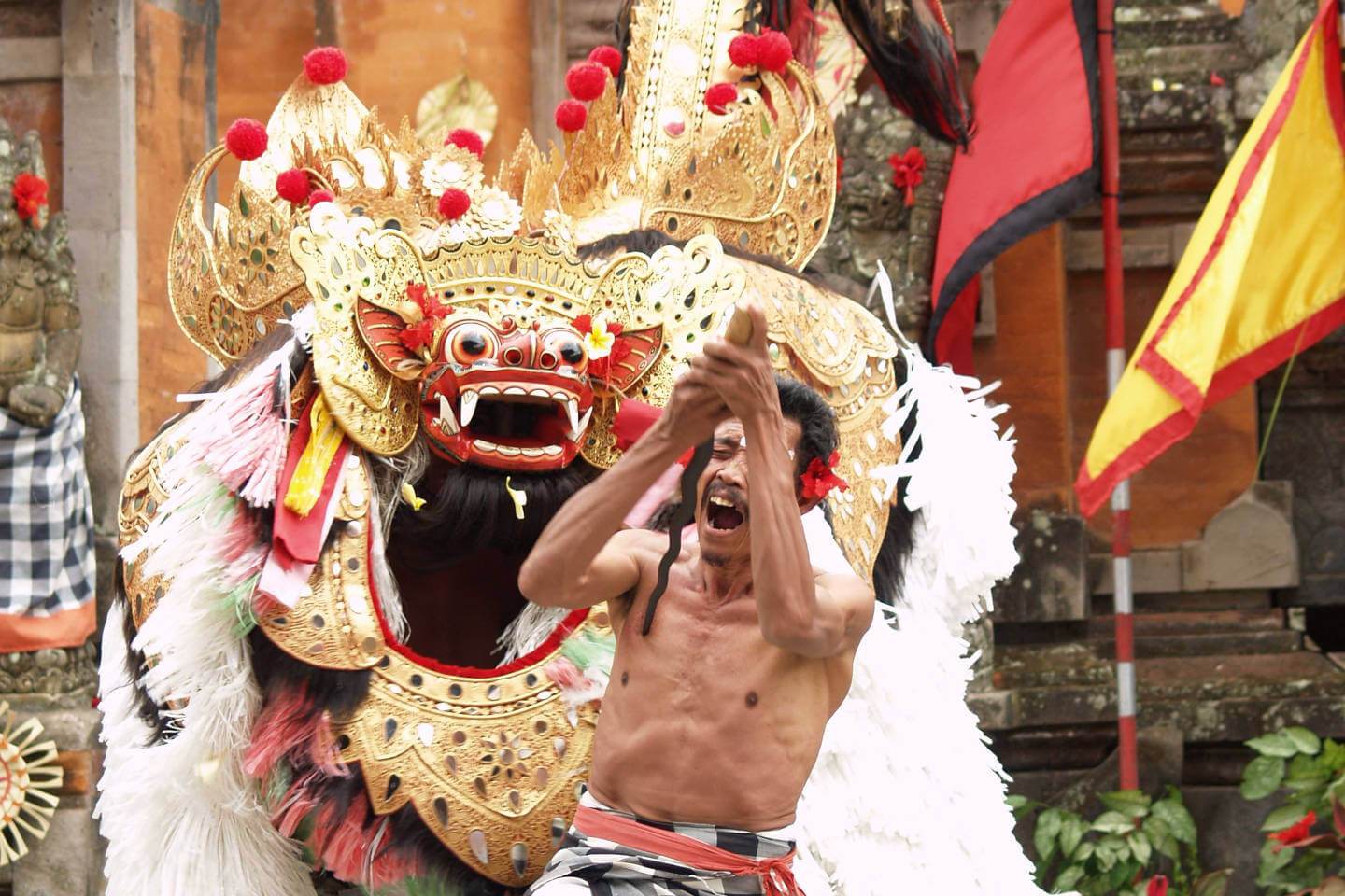 Mara River Safari Lodge Barong Show
