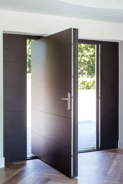 aluminium pivot door
