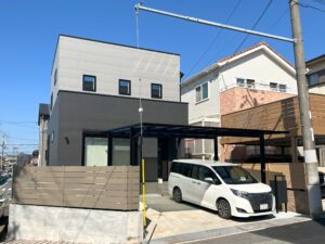 目隠しフェンスとカーポートで機能的な外構リフォーム