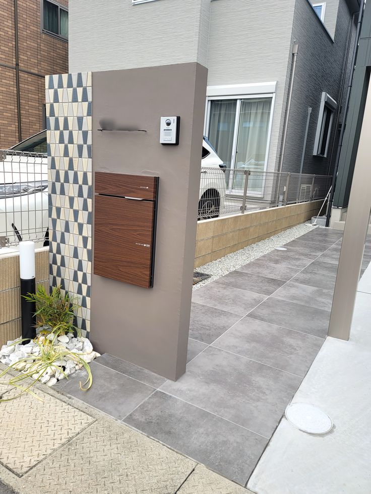 玄関アプローチ