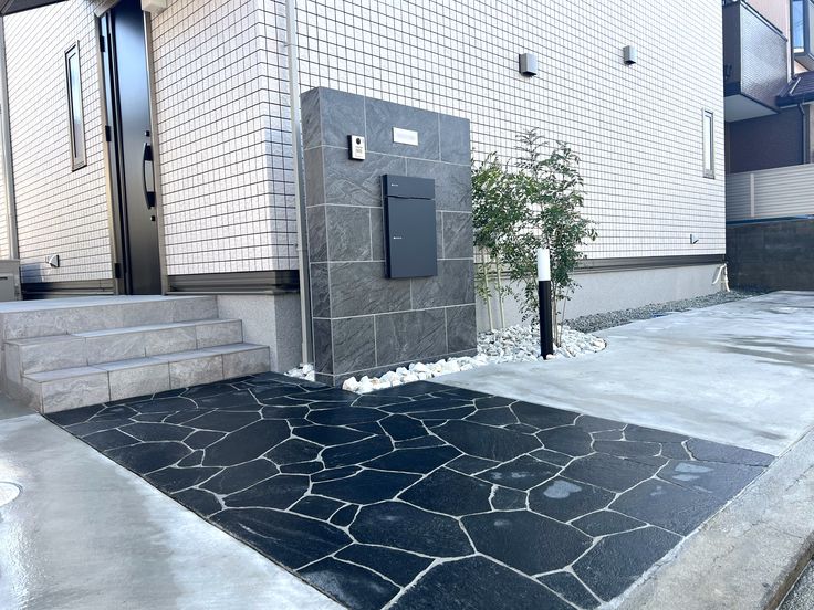 玄関アプローチ