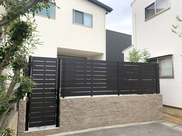 目隠しフェンス