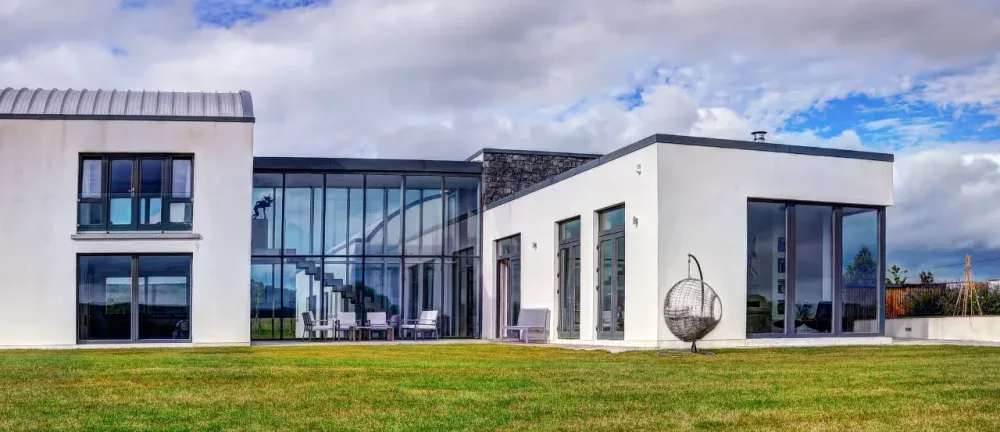 Reynaers CW50 timber curtain walls