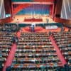 Assemblée nationale de la République démocratique du Congo - Vue élargie sur la salle de plénière. Droit photo : © Min Communication et Médias.
