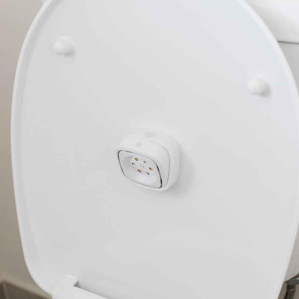 wireless UV-C and UV-A ultraviolet LED sterilisation lamp for toilet disinfection