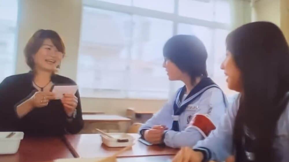新しい学校のリーダーズ suzukaの母親