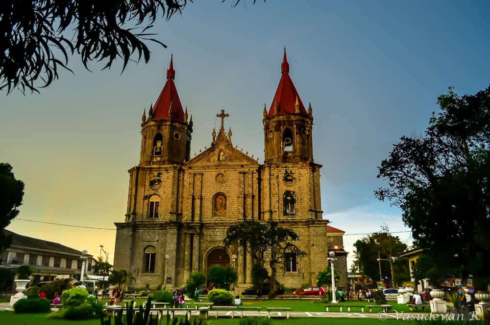 Things to do in Iloilo, the City of Love 24 What to do Iloilo city, Western Visayas, Molo Church, Places to visit in iloilo,