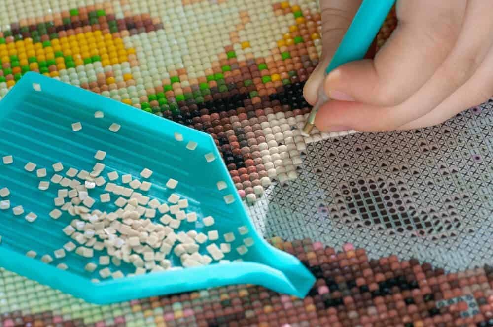 Tips for Avoiding Mess in Ongoing Diamond Painting Kits