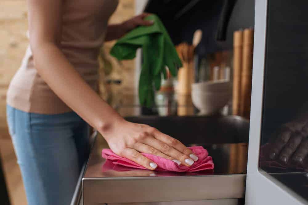 How Long Does It Take to Clean a 2 Bed House? Expert Answers and Cleaning Tips