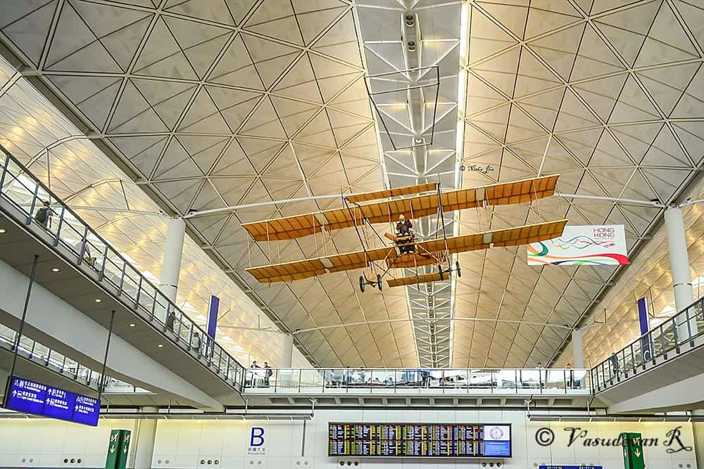 Business Class in Cathay Pacific A350-900 2 Cathay Pacific Business class A350 , hong kong airport