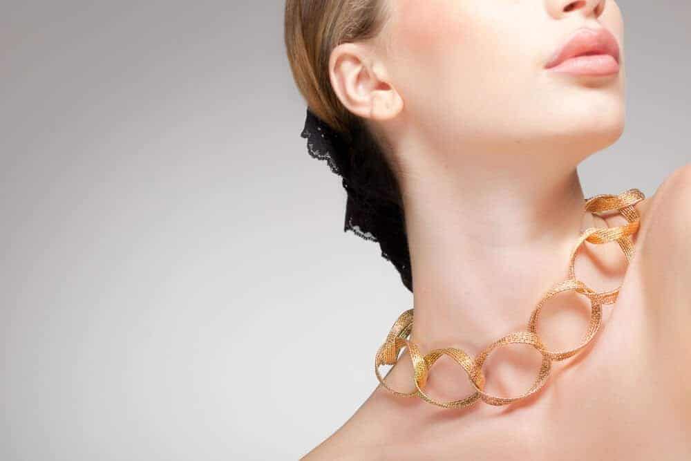 gold collar necklace