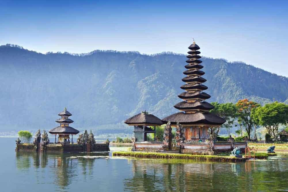 laces-to-Travel-For-Your-Anniversary-Bali-