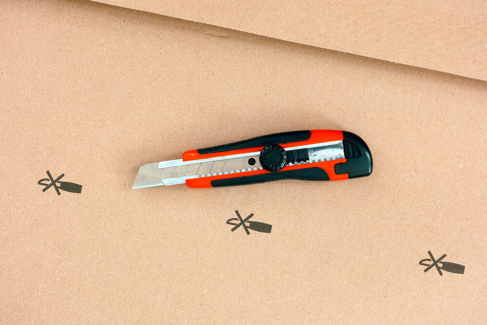 Revolutionize Your Cutting Game with Retractable Utility Knives
