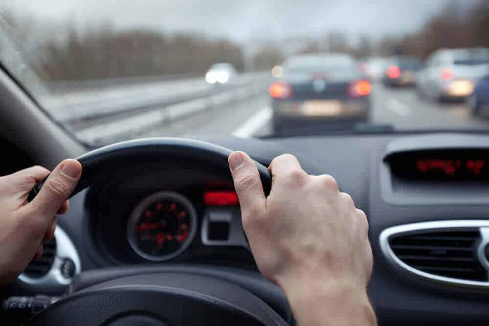8 Simple Long Distance Driving Tips to Help You Stay Alert & Safe