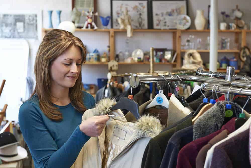 Solo Living Shopping Hacks: 6 Tips for Improving Your Living Costs