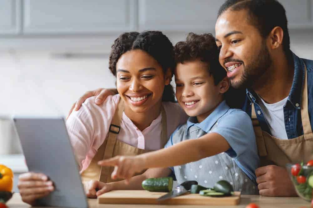 The Family Meal Reset: A Simple Weekly Routine for Less Stress, Less Waste