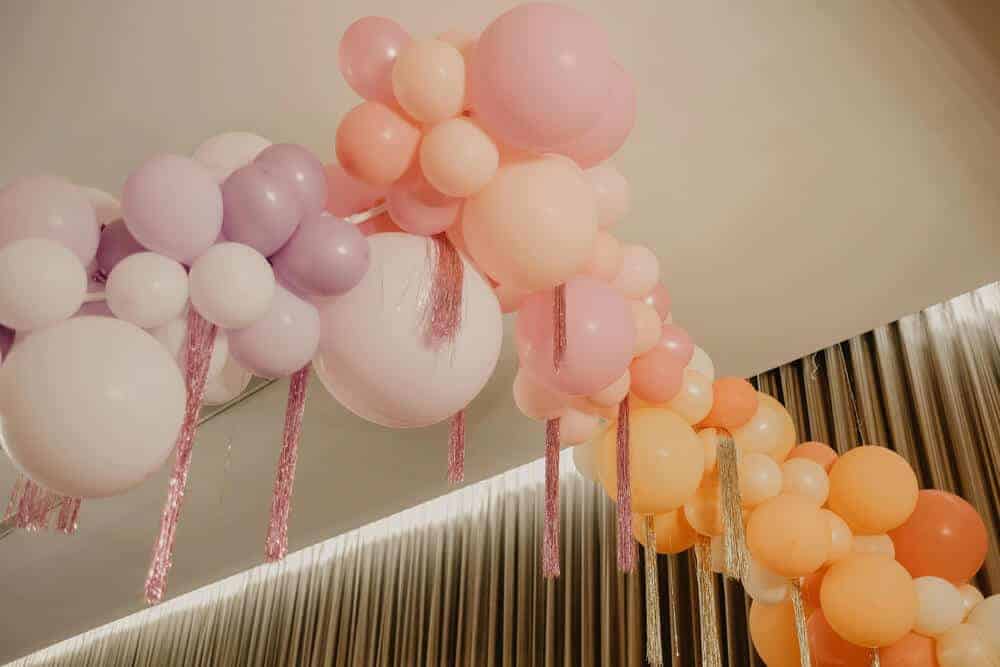 How to Decorate a Wedding Shower Without Flowers: Balloon Alternatives