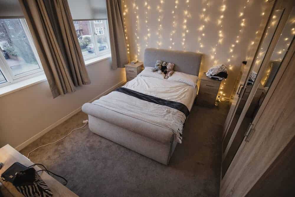 How to Create a Cozy Uni Dorm Room Space