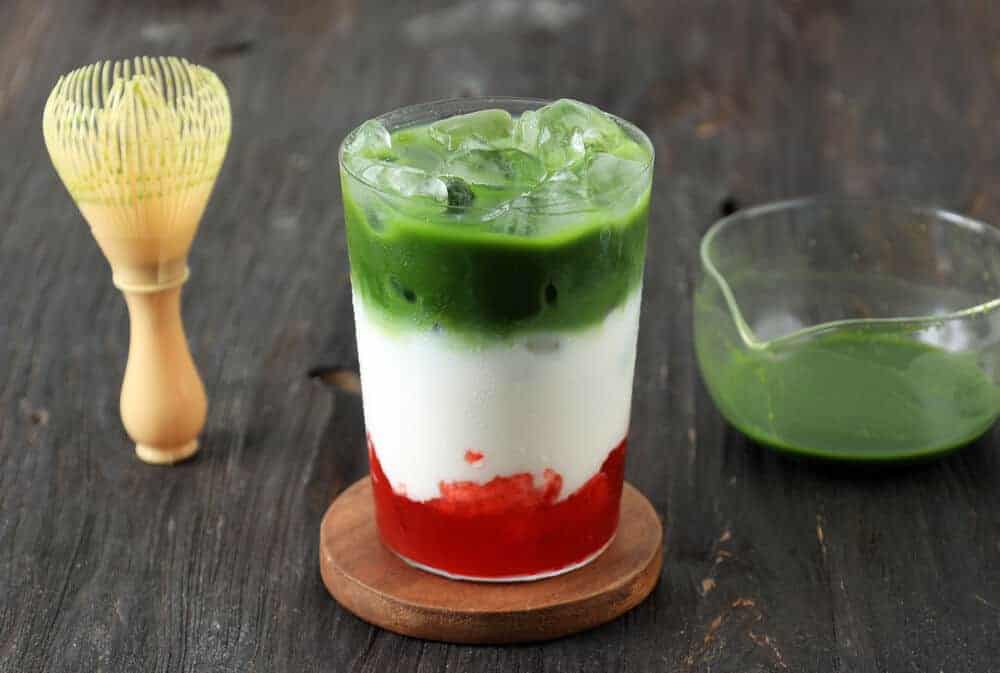 Strawberry Matcha Latte: The Viral Pink-and-Green Drink (Plus How to Make It at Home)
