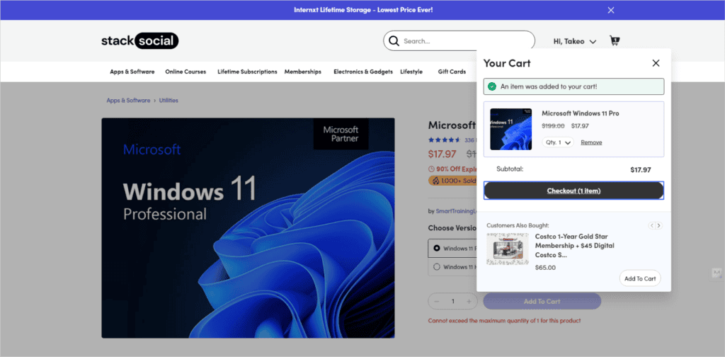 65 ドルのコストコ メンバーシップがバンドルされた、17.97 ドルの Windows 11 Pro が掲載されたオンライン カートのスクリーンショット。StackSocial によって提供されるシームレスなチェックアウト ボタンにより、購入を完了できます。.