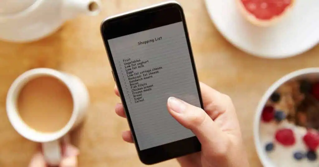 Digital Decluttering Tip: Photo shows a mobile phone to-do list