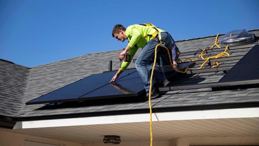 zonnepanelen op je huis, terugleveren ANWB energie
