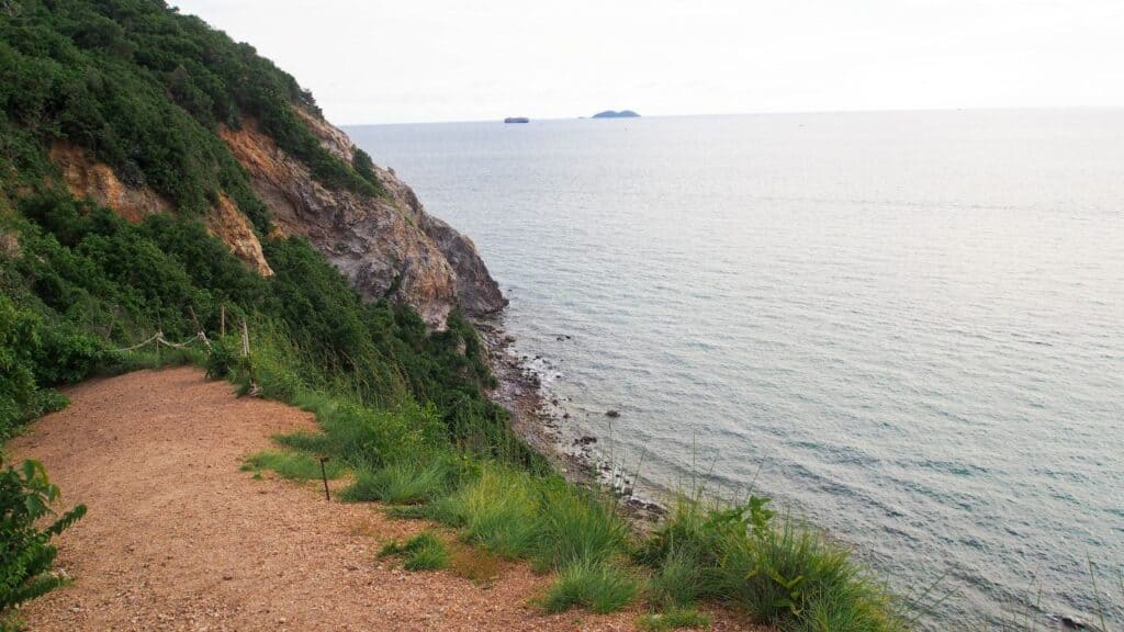 แผนที่เกาะล้าน (Koh Larn Tourist Map) 16 KohLarn.co 2024 10 10T221435.045 1