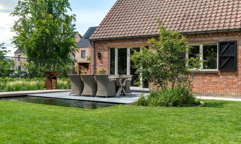 Totaalrenovatie hoevetuin door Concept Gardens