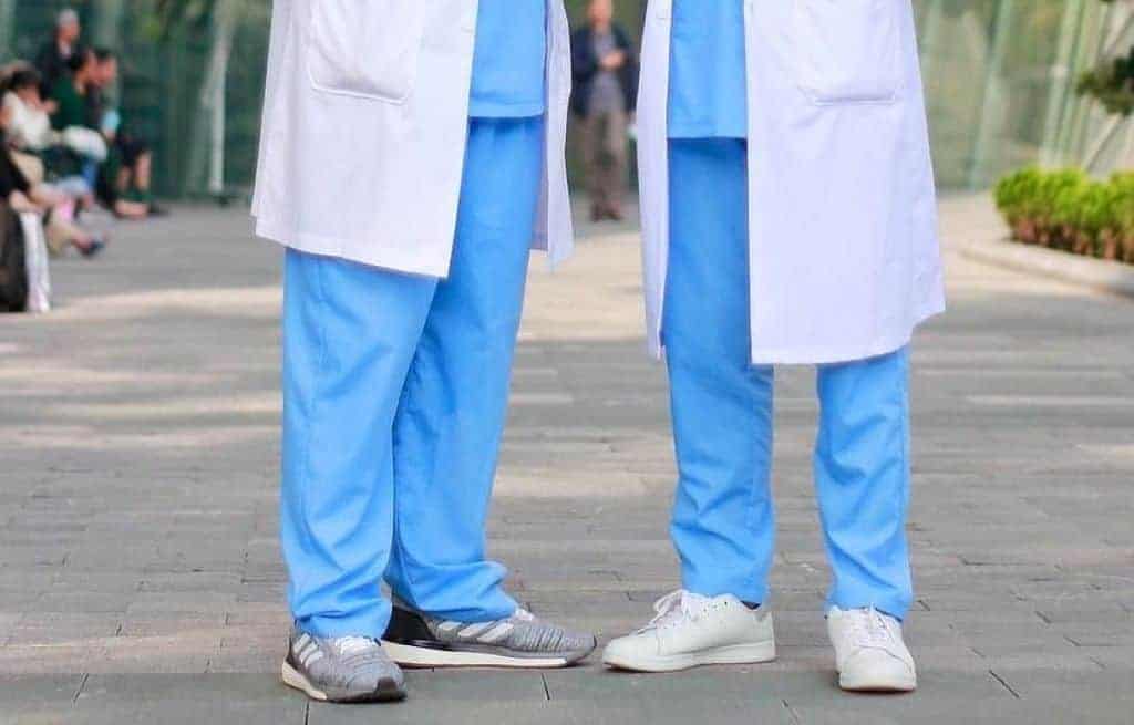 best shoes for male nurses