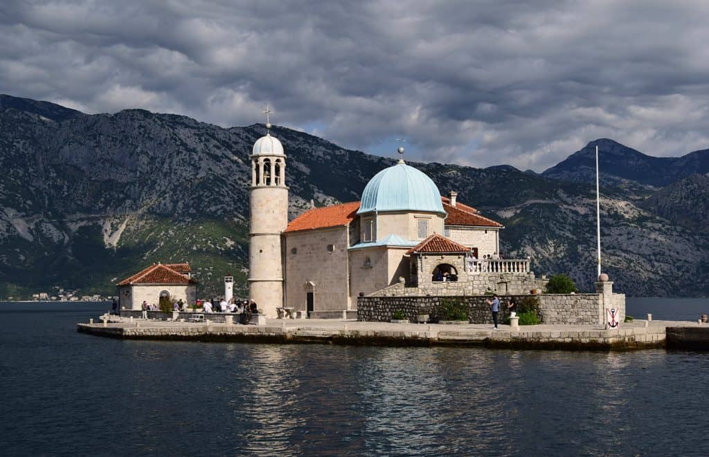 our lady of the rocks