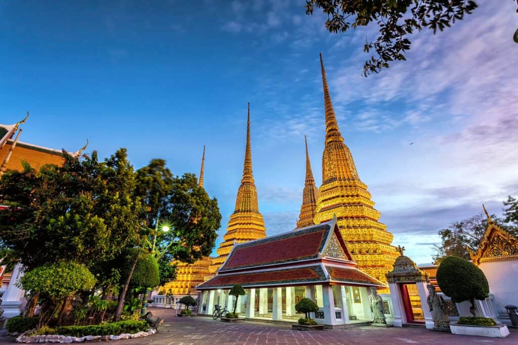 wat pho temple of the reclining buddha
