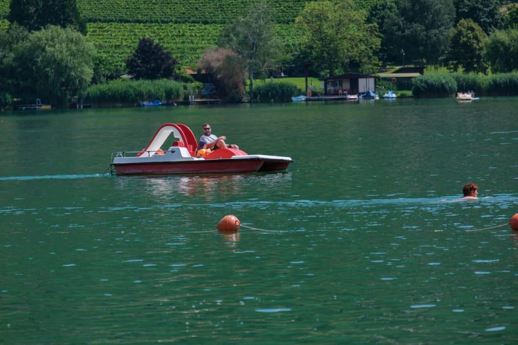 Tretboot am Kalterer See
