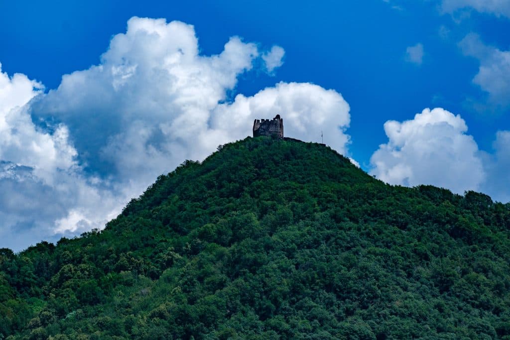 Die Leuchtenburg am Kalterer See