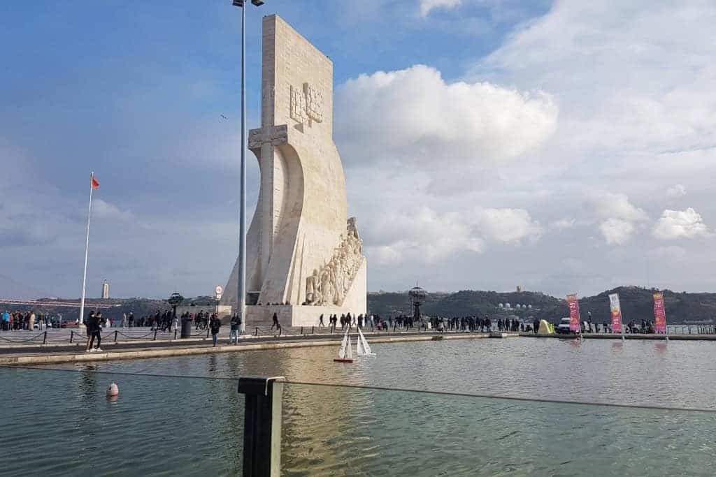 The impressive Monument to the Discoveries (Padrão dos Descobrimentos) in Lisbon, located along the Tagus River in Belém. A must-see Lisbon landmark celebrating Portugal’s Age of Exploration.