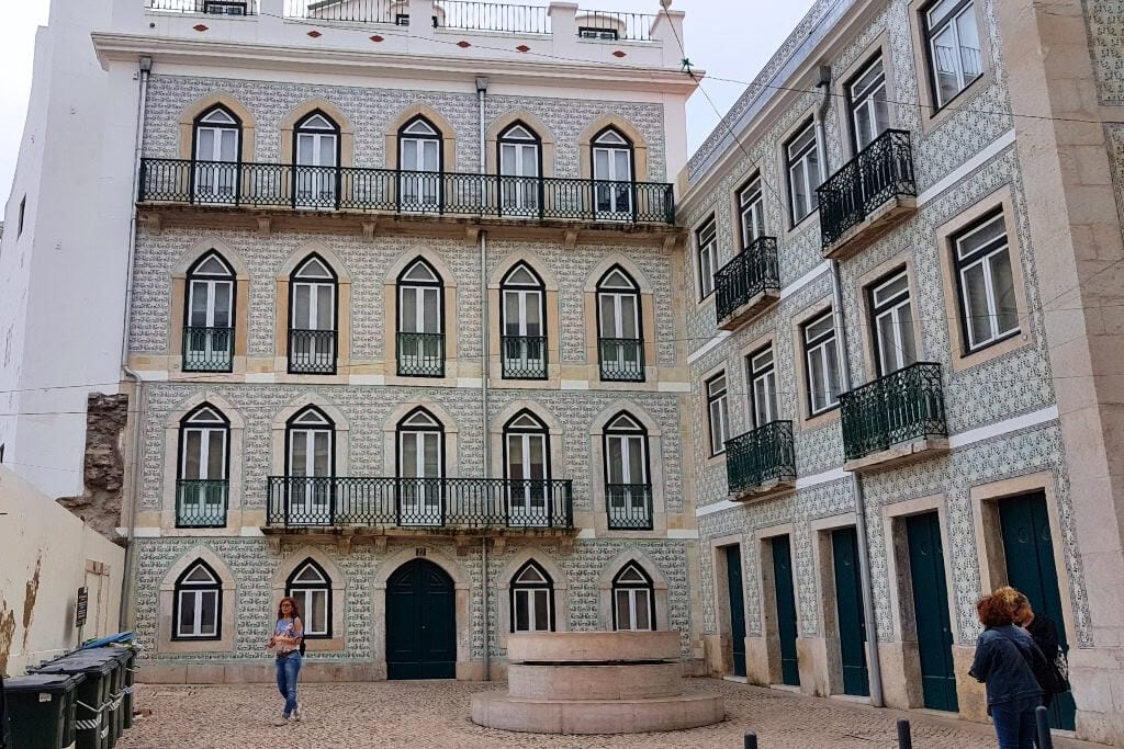 A classic example of traditional Portuguese architecture in Alfama, Lisbon. With its intricate azulejo tiles and charming balconies, this historic house is a must-see on a Lisbon itinerary.