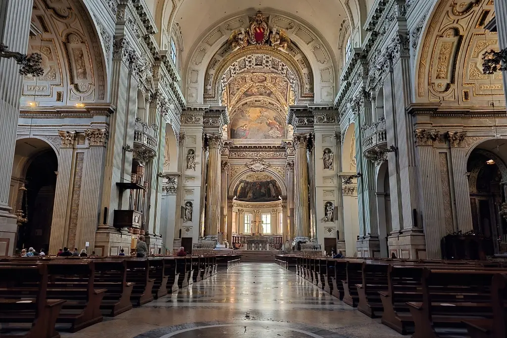 Ornate interior of Bologna’s St. Peter’s Cathedral on Via Indipendenza, showcasing why Bologna is worth visiting for its religious art and architecture.