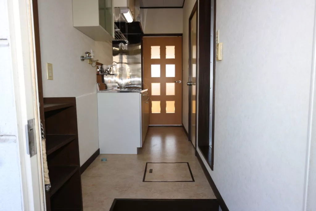 玄関ホール、キッチン