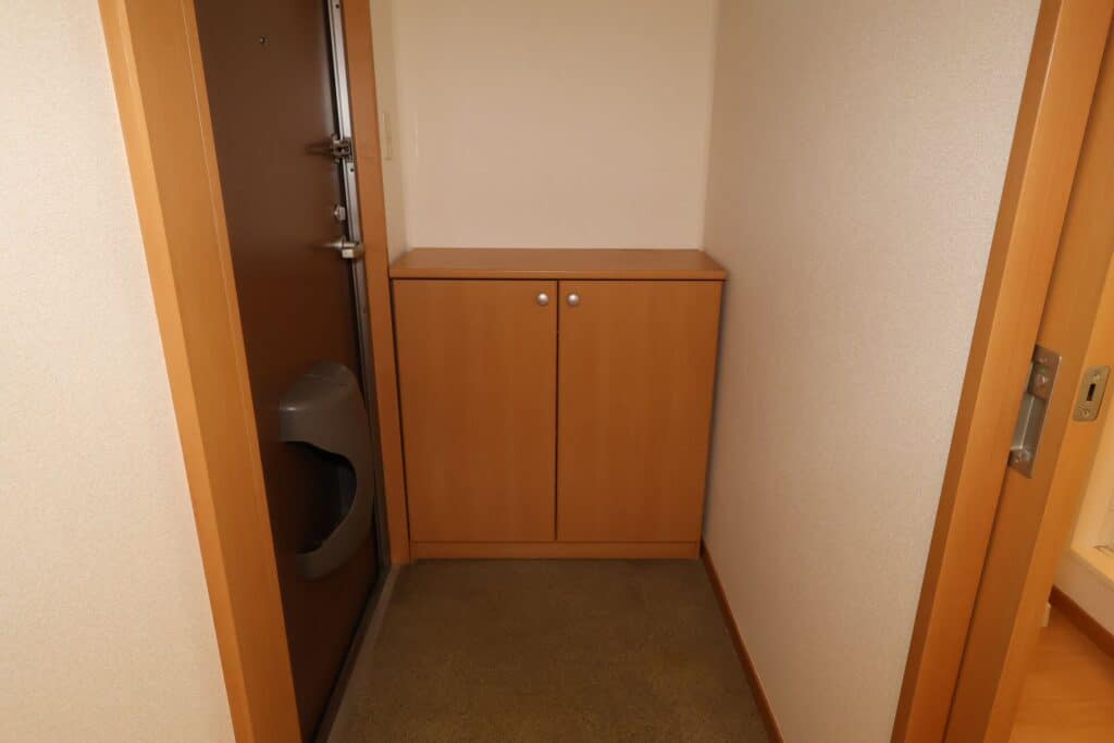 玄関ホール、下駄箱