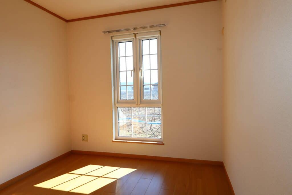 洋室（4.5畳）南