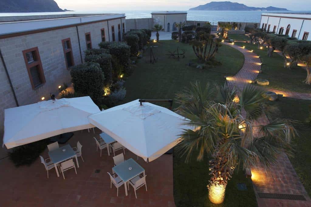 fAVIGNANA: i-pretti-resort
