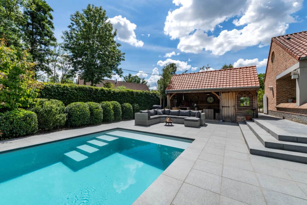 Renovatie met zwembad en wellness door Concept Gardens